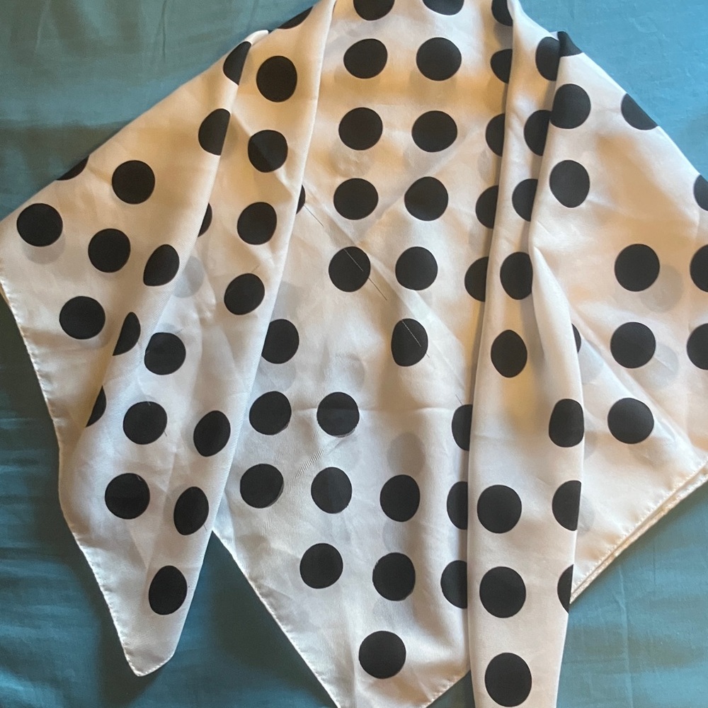 Black and white polka-doted scarf, 30X30, made in Italy